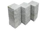 Granit-Palisaden hellgrau, 10x10x75 cm gespalten